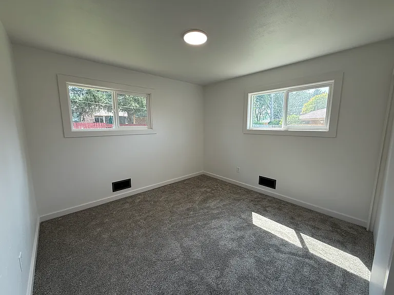 809 Mountain View Dr — Photo 10