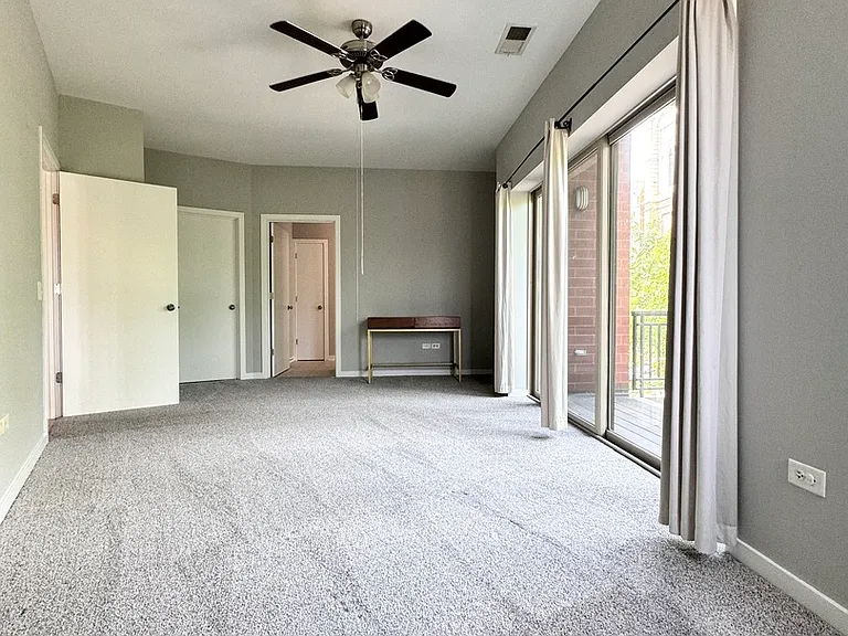 1075 W Roosevelt Rd #305 — Photo 20