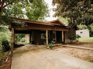 421 E 4th St, Strong, AR 71765