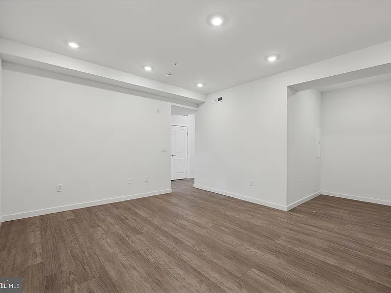 1617 Ridge Ave #19-F — Photo 5