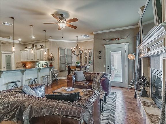 4th image of 5725 Hidden Meadow Dr