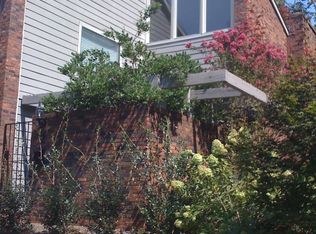 2 Spring Lake Pl NW, Atlanta, GA 30318