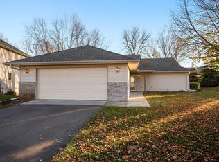 20411 Pondview Cir, Rogers, MN 55374