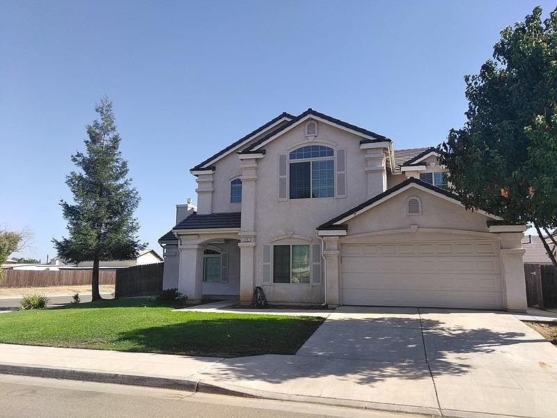 1st image of 2957 E El Paso Ave
