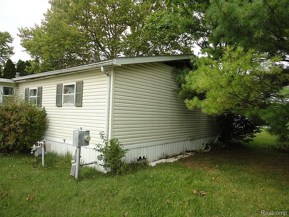 3rd image of 329 Edinborough St