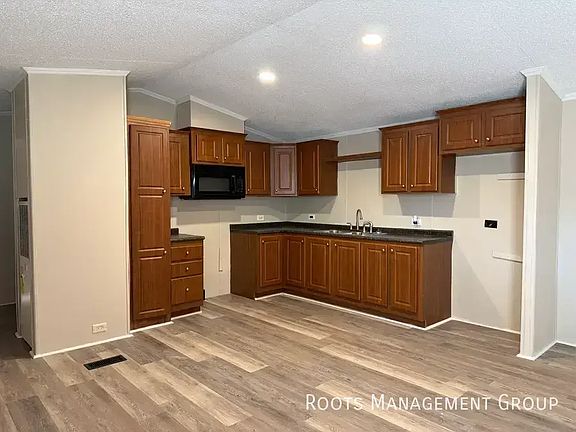 4th image of 3707 E Us Business #83-215-215