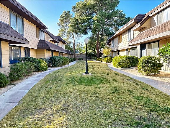 4th image of 6209 Meadow Brook Ln #36