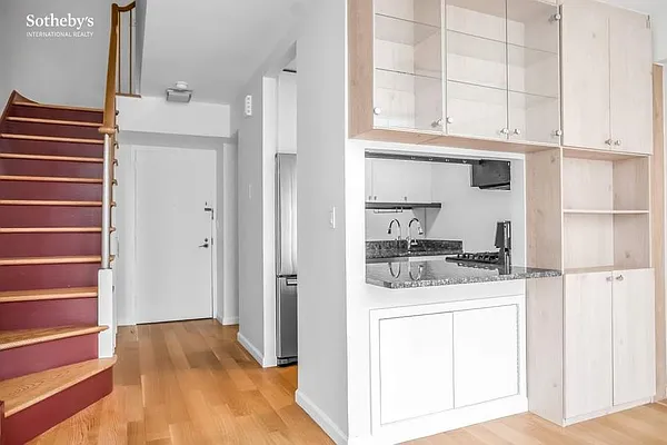 Rented by Sotheby's International Realty | media 5