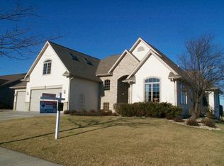 908 Aldora Ln, Waunakee, WI 53597