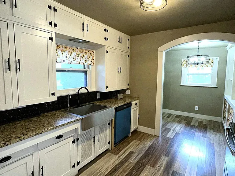 1213 SW Plass Ave — Photo 8