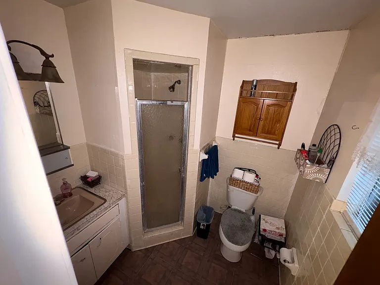 218 9th St — Photo 8