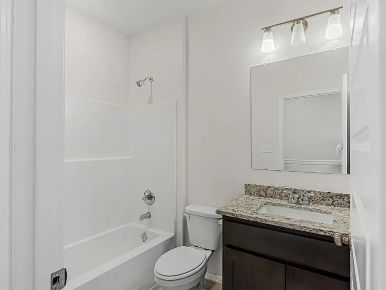 601 W 24th St — Photo 15
