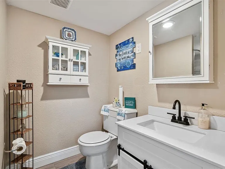 511 Sandy Hook Rd — Photo 6