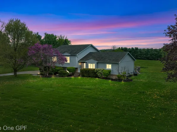 69340 Slating Ln, Romeo, MI 48065