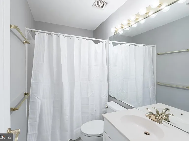 9588 Lagersfield Cir — Photo 34