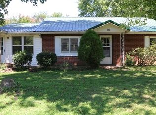 250 Walnut St, Guthrie, KY 42234