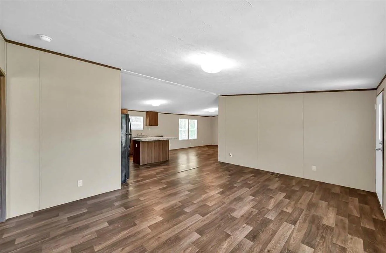4 bed, 2.0 bath, 1520 sqft, $1,550 — Photo 3