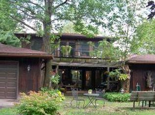 54 Chipmunk Ln, Montrose, PA 18801