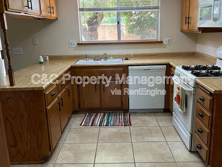 1767 Cooper St — Photo 4