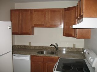 136 Central St APT 4, Gardner, MA 01440