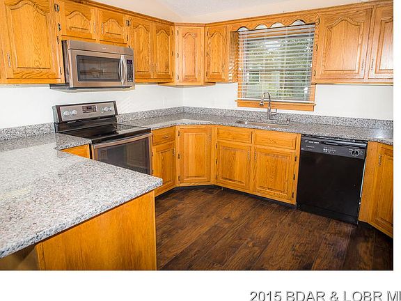3rd image of 183 Lake Valley Dr