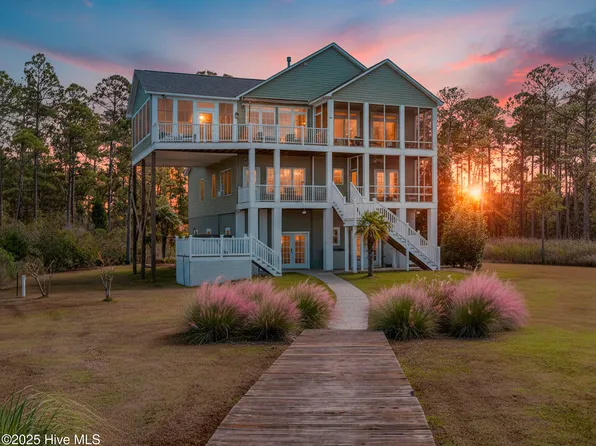 307 Paradox Point Drive, Aurora, NC 27806
