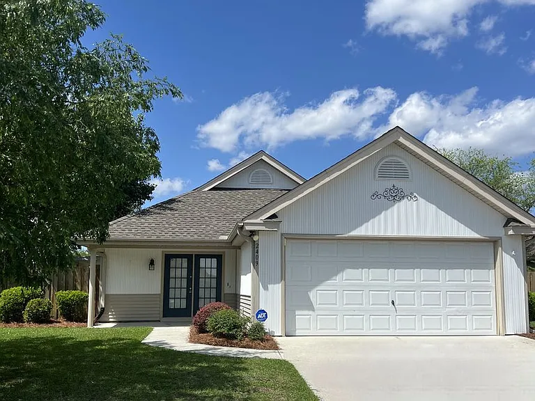 2409 Sunburst Ct — Photo 1