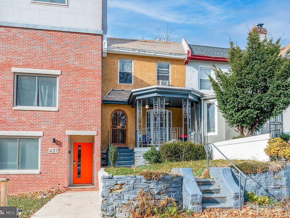 1st image of 435 W Abbottsford Ave