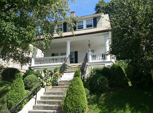 27 Manthorne Rd, West Roxbury, MA 02132