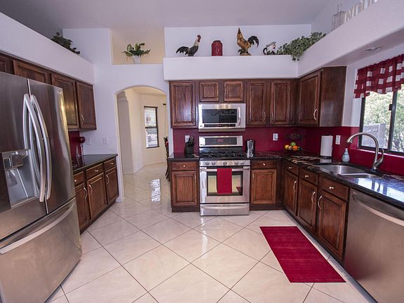 3rd image of 1561 E Grimaldi Pl