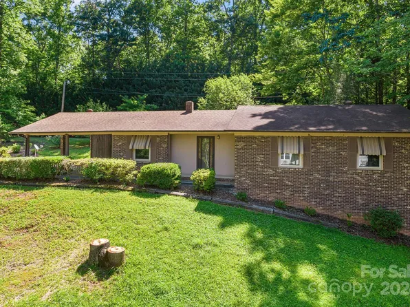 209 Cobblestone Dr, Marion, NC 28752