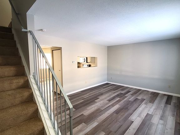 3rd image of 420 N 18th Ave