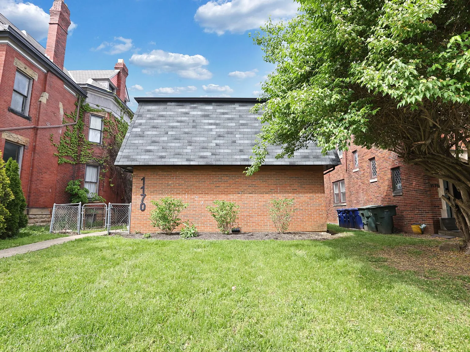 1170 Bryden Road - B - Unit B — Photo 2