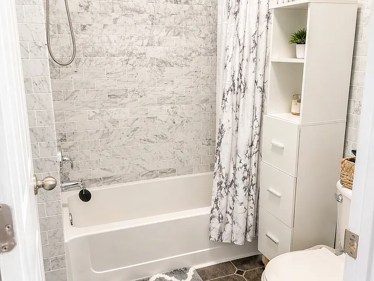 640 Four Seasons Blvd — Photo 8