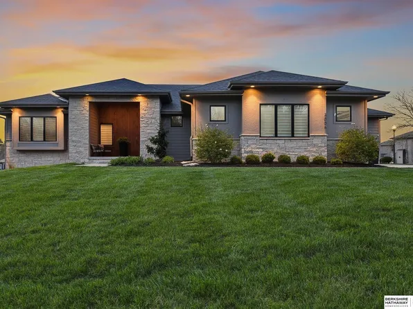 3006 N 193rd St, Elkhorn, NE 68022