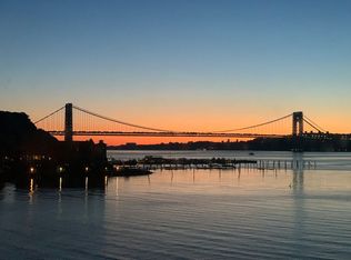 133 Hudson Cv, Edgewater, NJ 07020