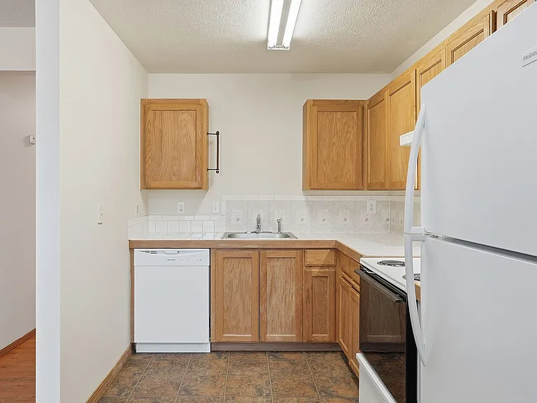13221 E 31st Ct — Photo 11