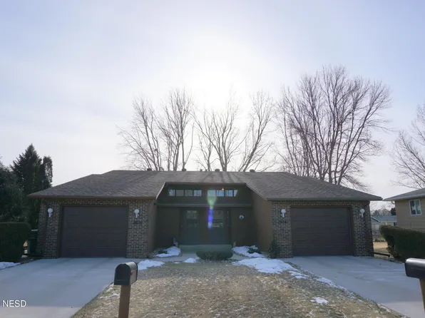 1024 8th Ave NE, Watertown, SD 57201