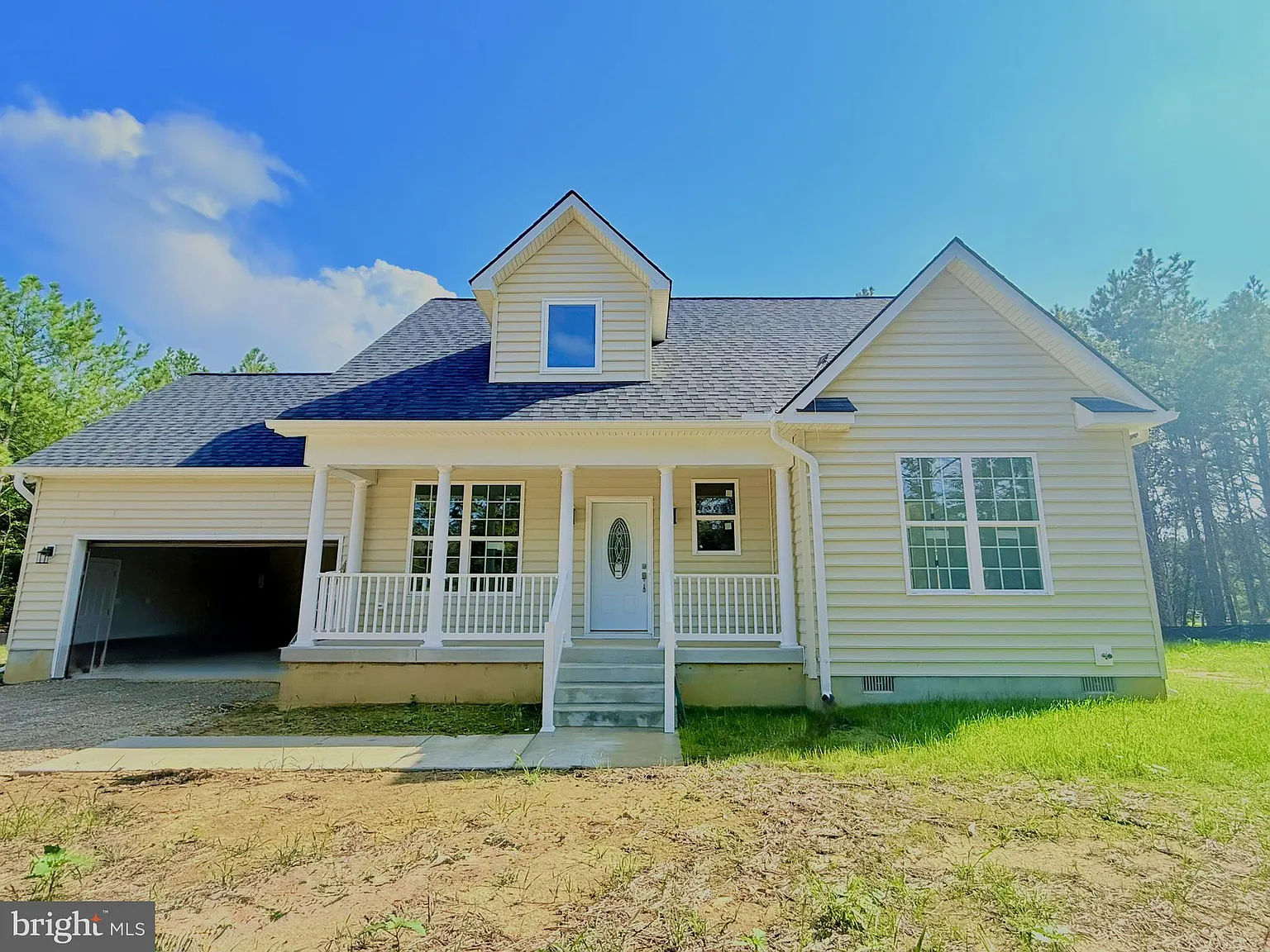 3 bed, 2.5 bath, 1480 sqft, $3,100 — Photo 2