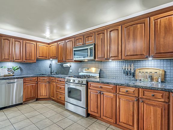 4th image of 15632 W Birchwood Ln