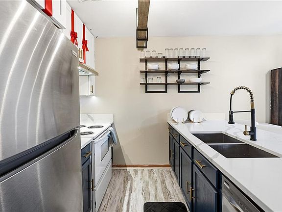 5th image of 6710 Gallant Ct SE #31