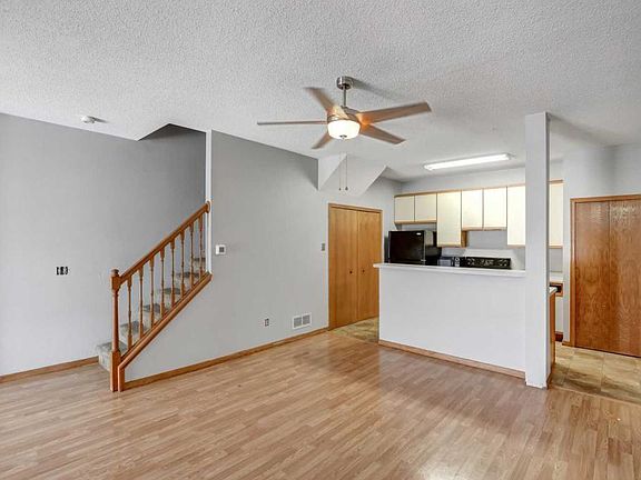 2nd image of 2562 Mallard Dr