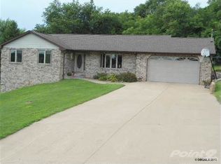 10391 Boleyn Rd, Dubuque, IA 52001