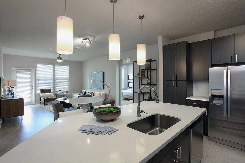 Legacy Union Square Apartments — Photo 1