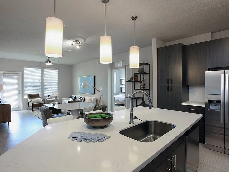 Legacy Union Square Apartments — Photo 1