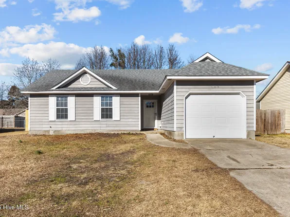 484 Hunting Green Drive, Jacksonville, NC 28546