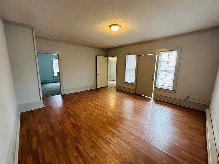 308 W Kivett St — Photo 44