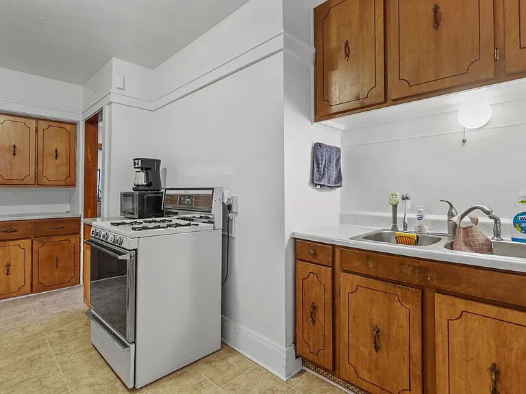 7127 W Washington St #4 — Photo 3