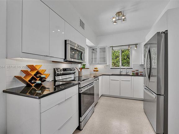 4th image of 5750 SW 52nd Ter
