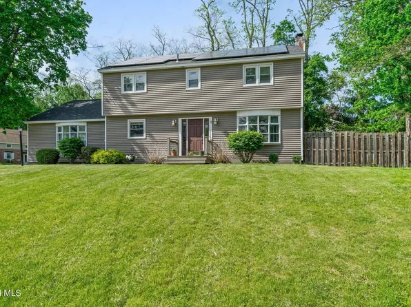 9 Haviland Drive, Schenectady, NY 12302
